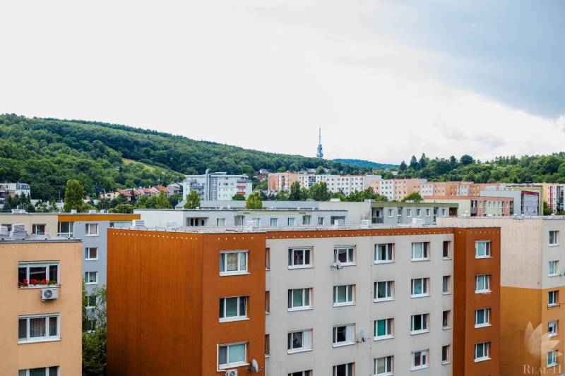 Predaj veľký 2 izbový byt Heyrovského ulica BA Lamač